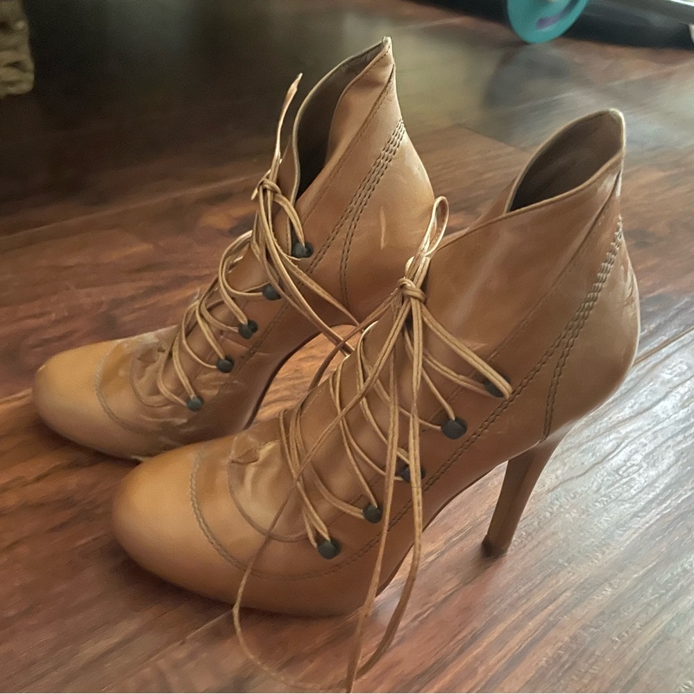 Andrea leather heel boots